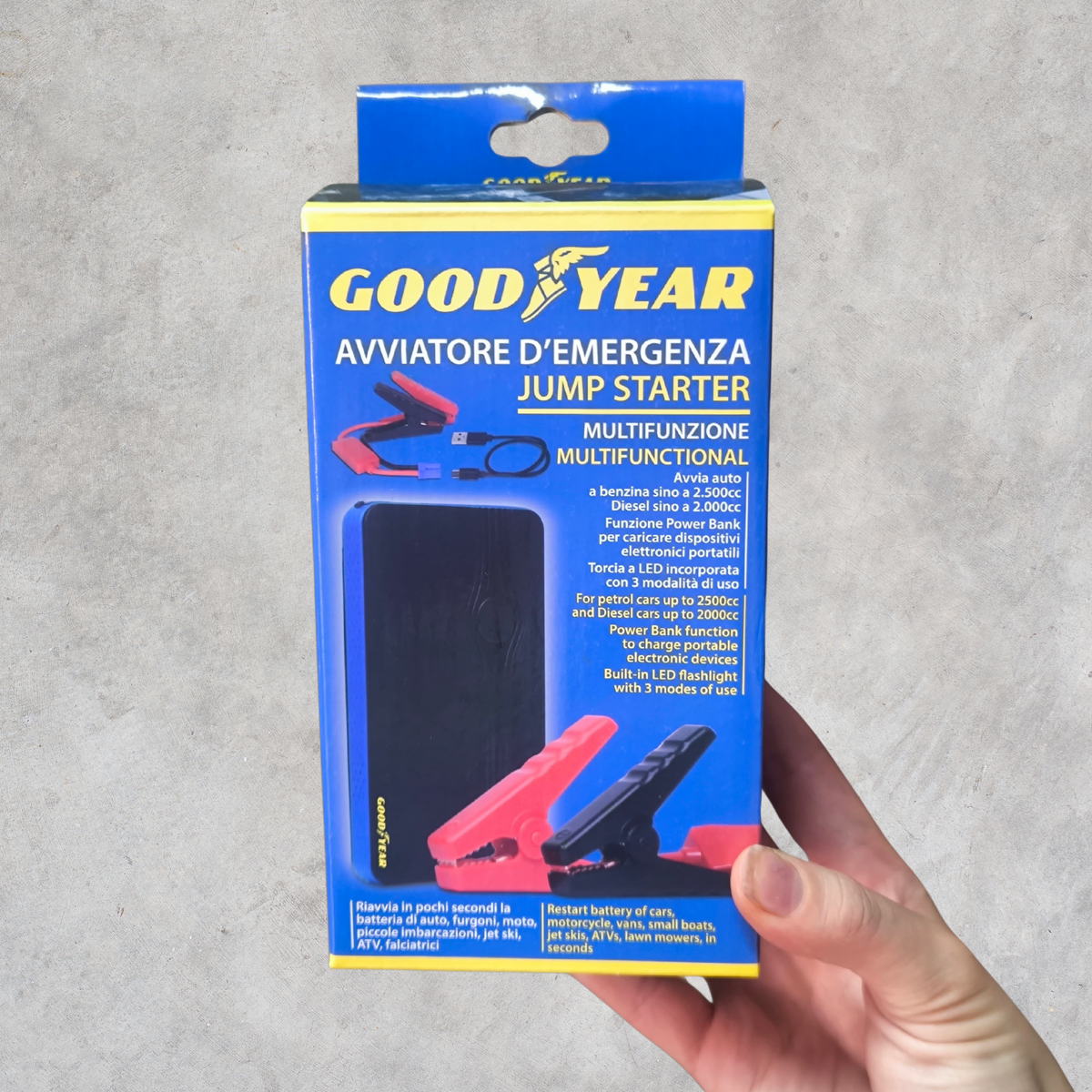 Avviatore di Emergenza Jump Starter 8000 mAh con Power Bank e Torcia LED - Goodyear